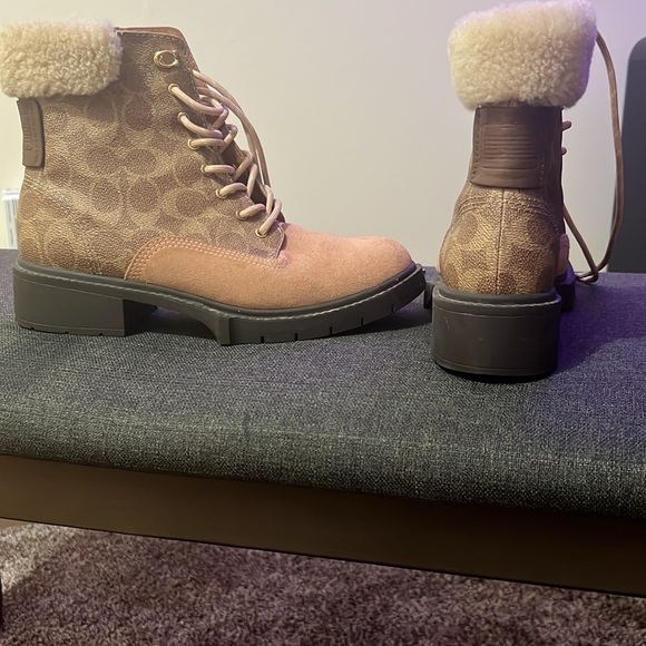 Women's Coach boots - Picture 2 of 4